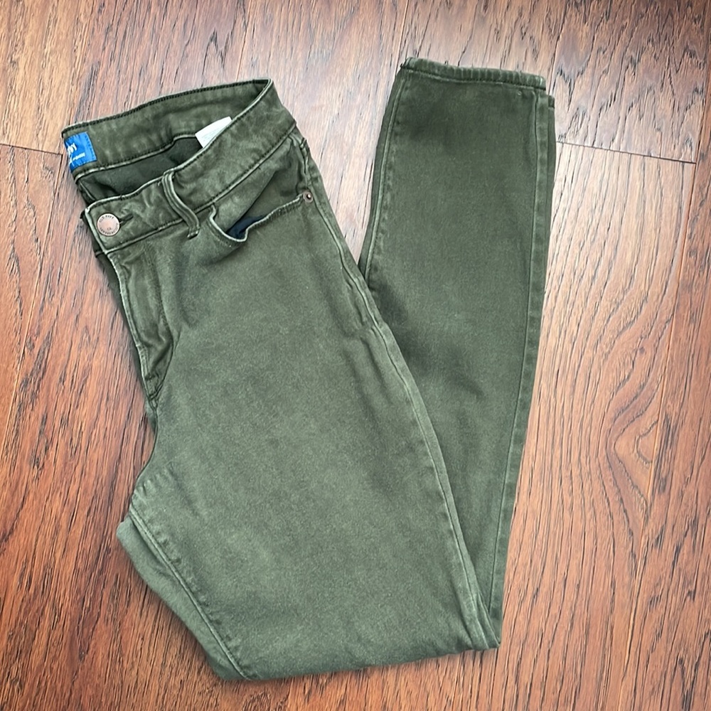 Old Navy Olive Skinny Jeans - Picture 3 of 8
